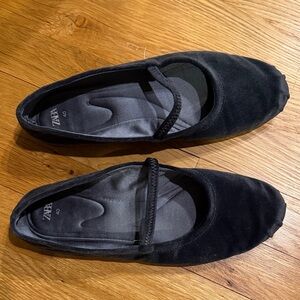 Zara Velvet Ballet Flats